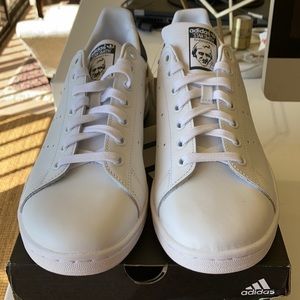 Stan Smith size 10